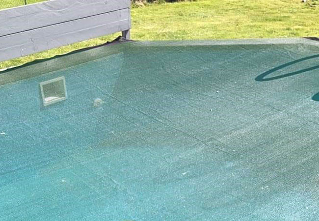 Le filet anti-feuilles pour piscine